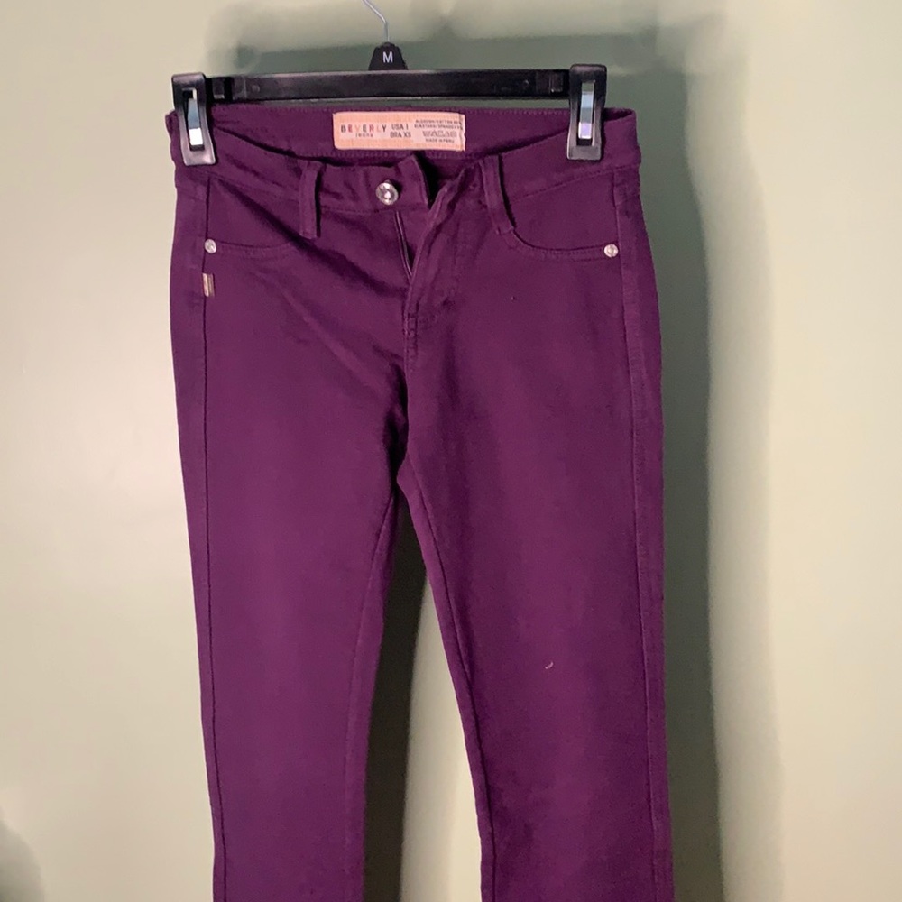 Plum stretch pants
